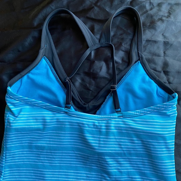 Nike pants & tank top - Picture 5 of 15
